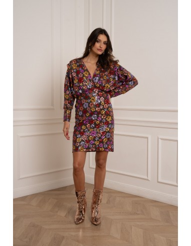 Robe Loly black flower s'inspire de l'anatomie humaine