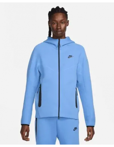 Survêtement Nike Tech Turquoise rembourrage situé sous